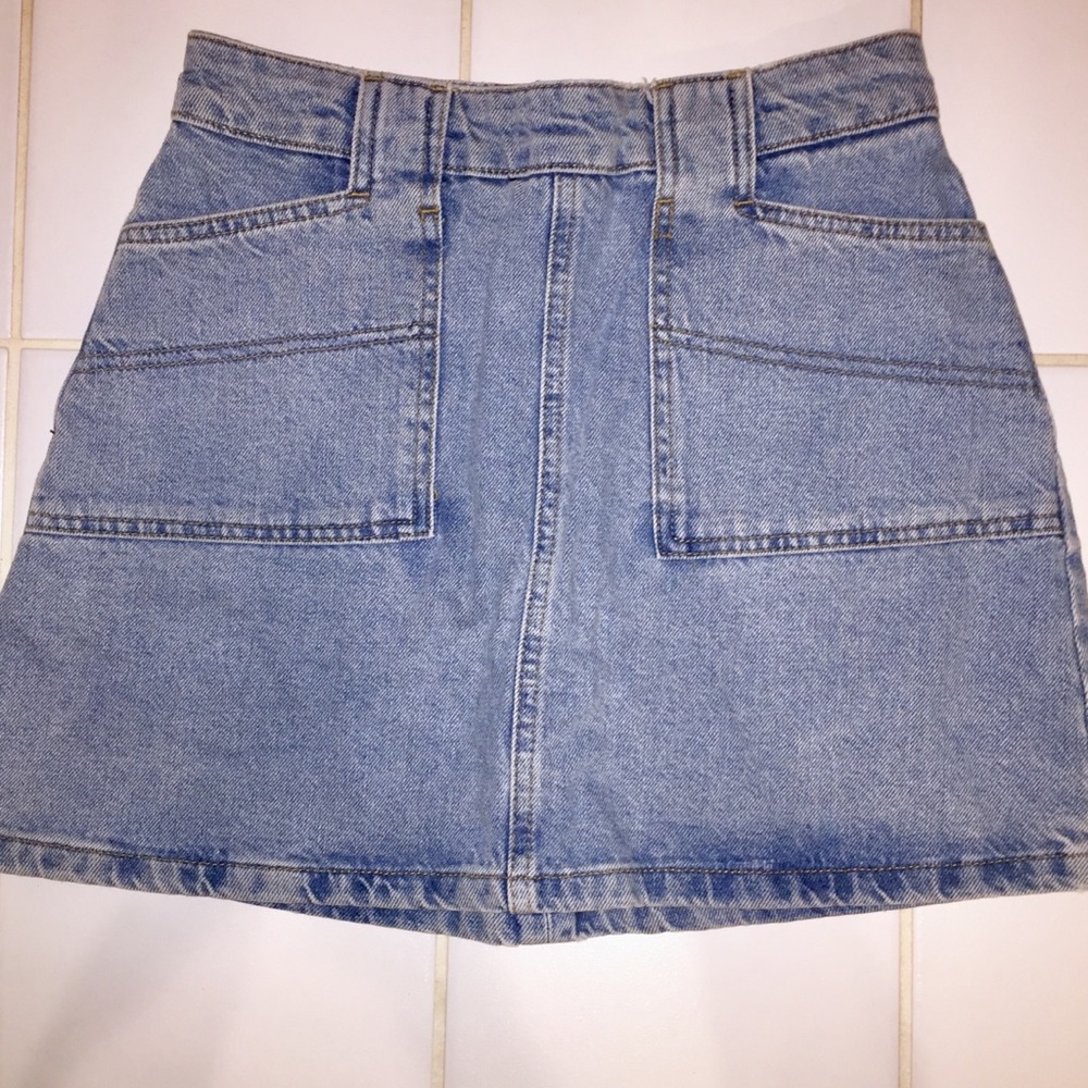 Urban Outfitters BDG Light Denim Skirt - Picture 2 of 4